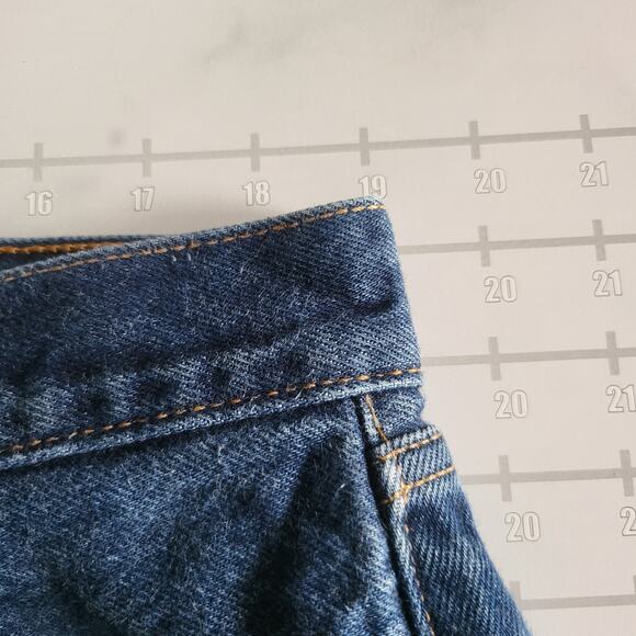 Vintage Levi's 501 Cut Off Shorts Mens 40 Blue Bermuda Jorts Grunge Denim 10" - Picture 6 of 7